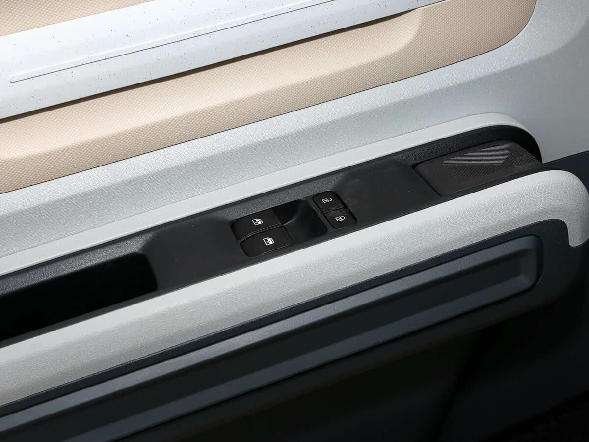 Maxus Dana V1 2024 – indiyədək — Qapı