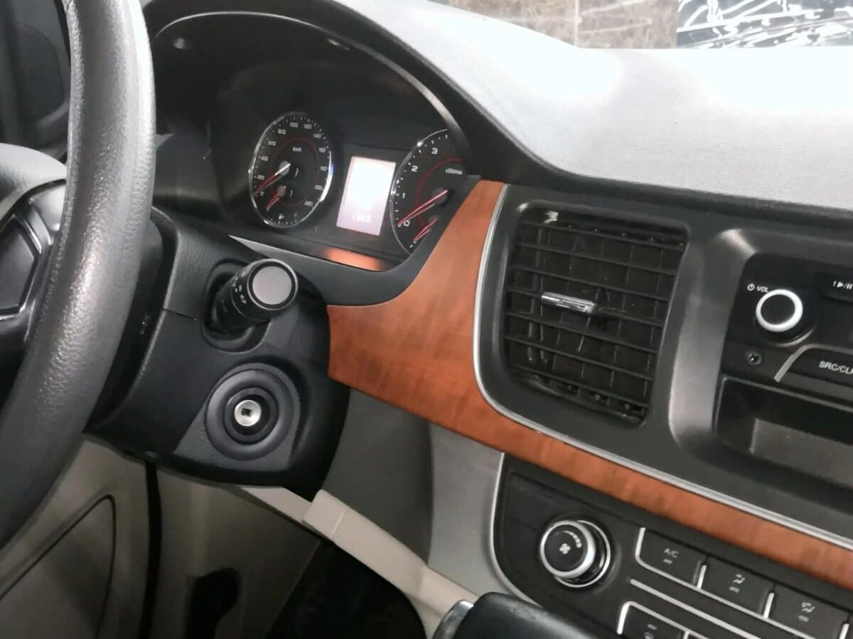 Maxus G10 I — Salon, öndən