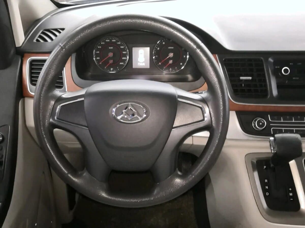 Maxus G10 I — Sükan