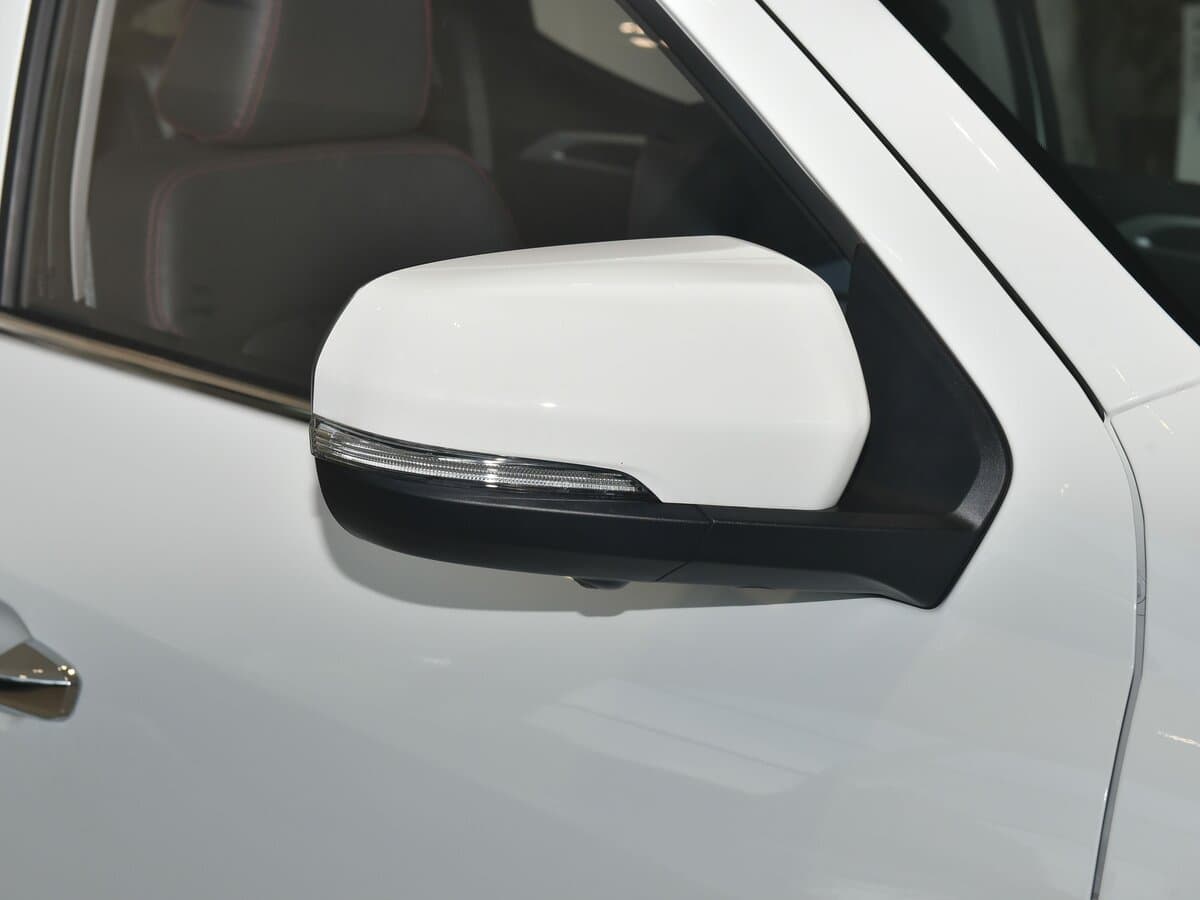 Maxus T70 II — Yan güzgü