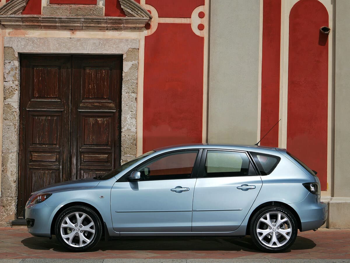 Mazda 3 I (BK) Restayling — Yandan