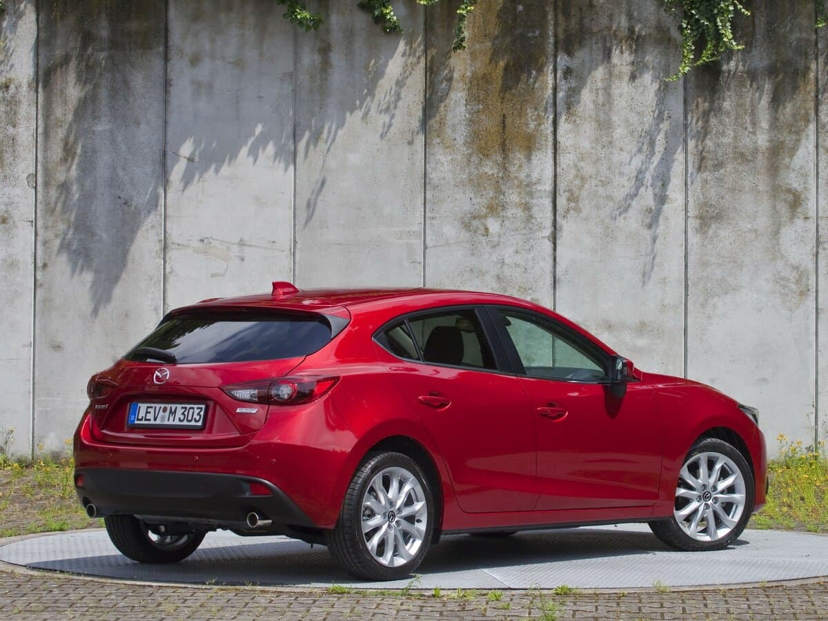 Mazda 3 III (BM) — 3/4 arxadan