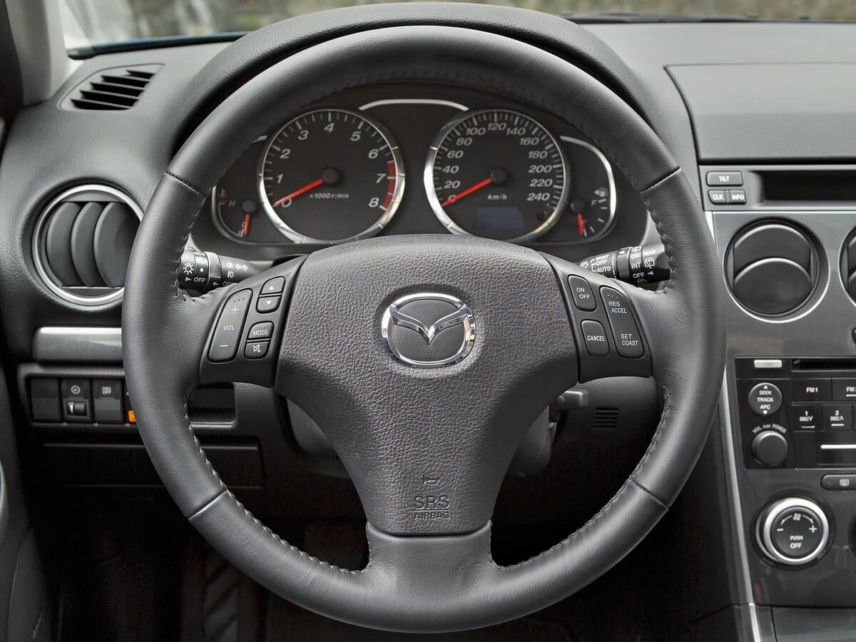Mazda 6 I (GG) Restayling — Sükan