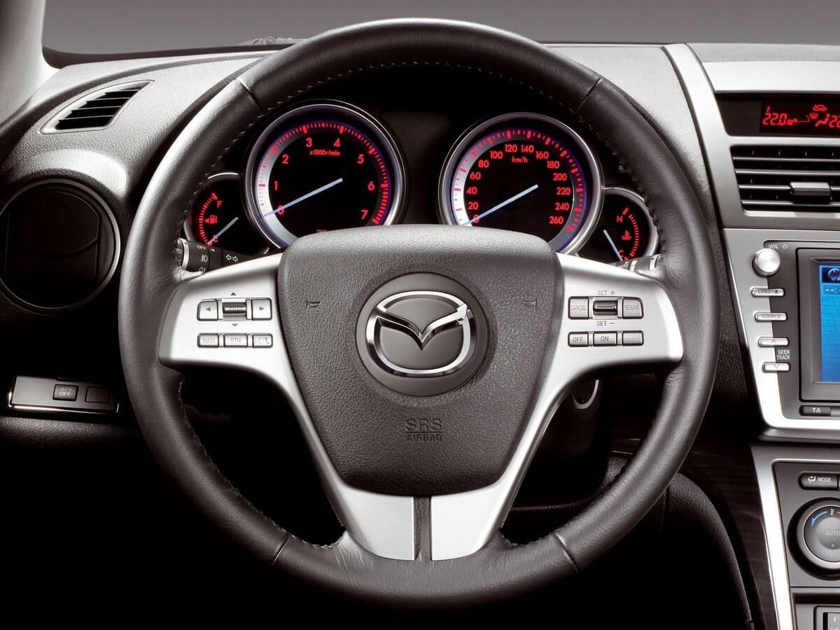 Mazda 6 II (GH) — Sükan