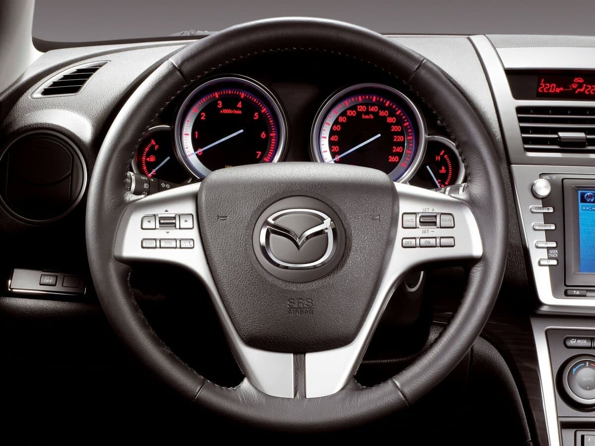 Mazda 6 II (GH) — Sükan