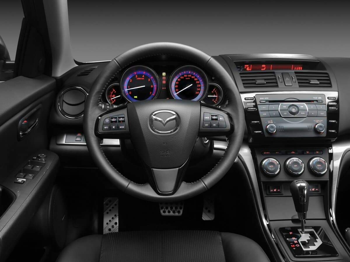 Mazda 6 II (GH) Restayling — Sükan