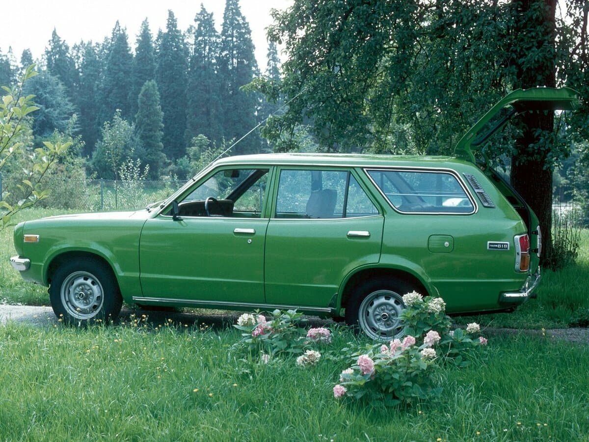 Mazda 818 1974 – 1978 — Yandan