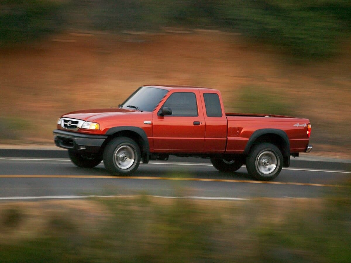 Mazda B-series V — Yandan