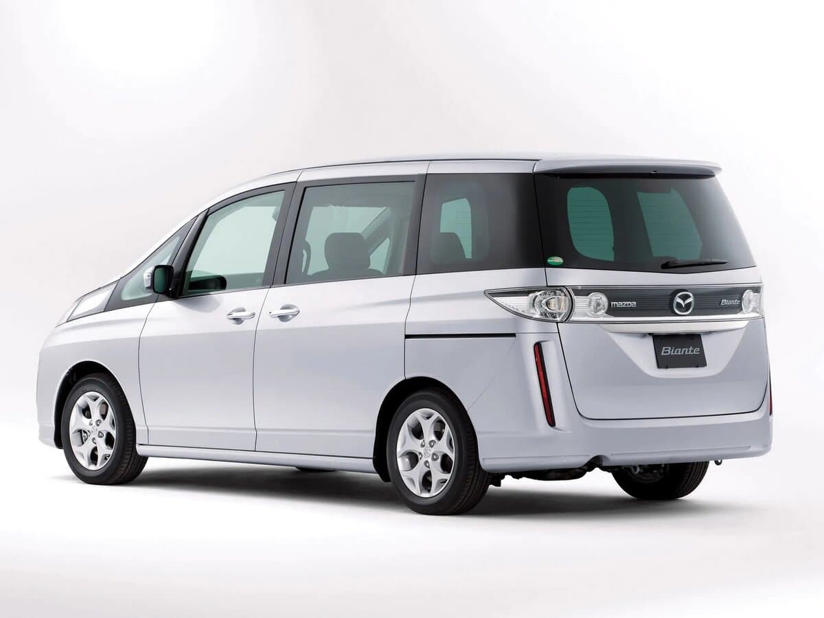 Mazda Biante 2008 – 2018 — 3/4 arxadan