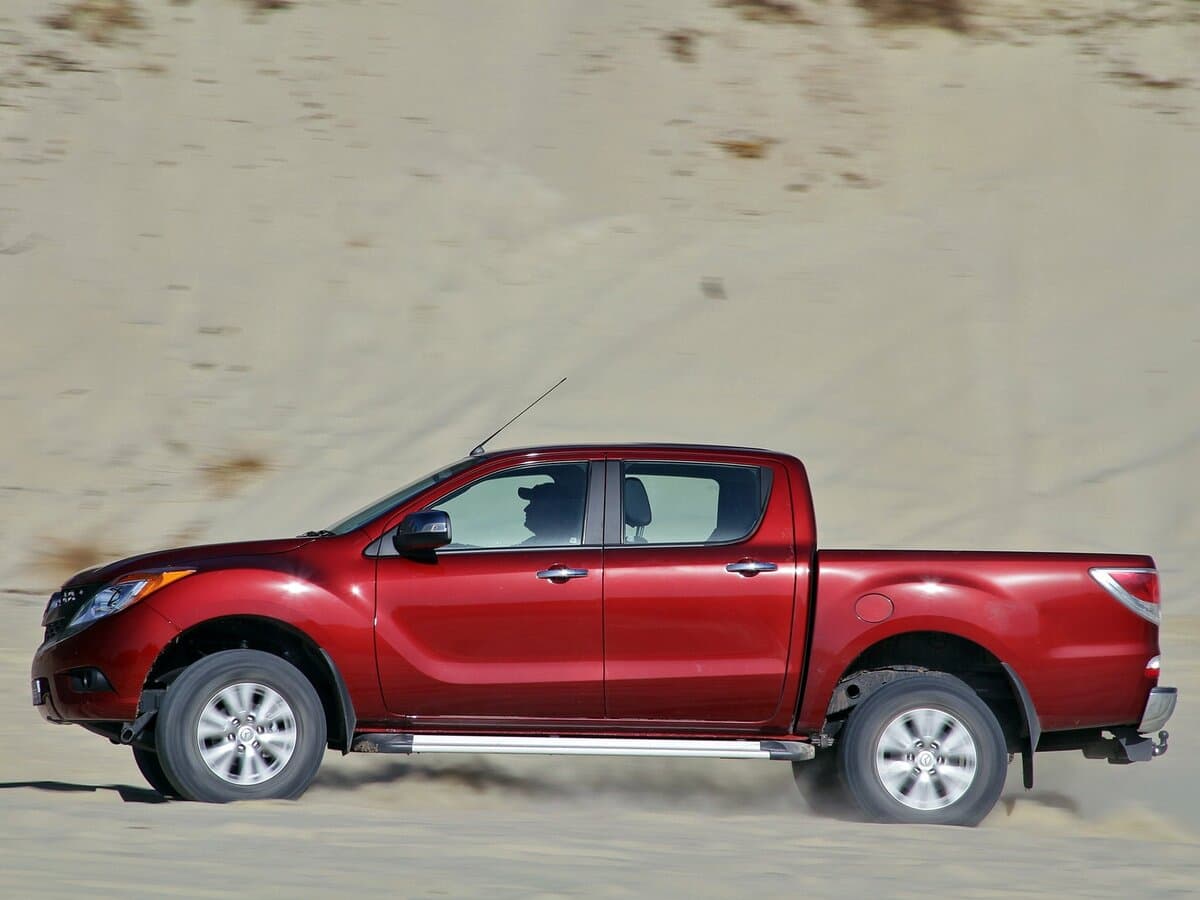 Mazda BT-50 II — Yandan