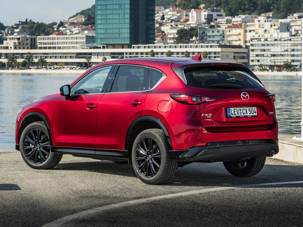 Mazda CX-5 II Restayling — 3/4 arxadan