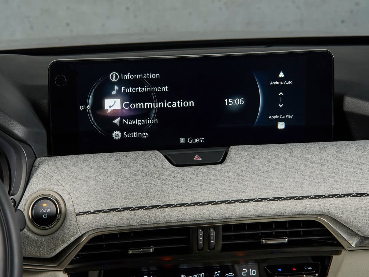 Mazda CX-80 2024 – indiyədək — Salon, arxadan