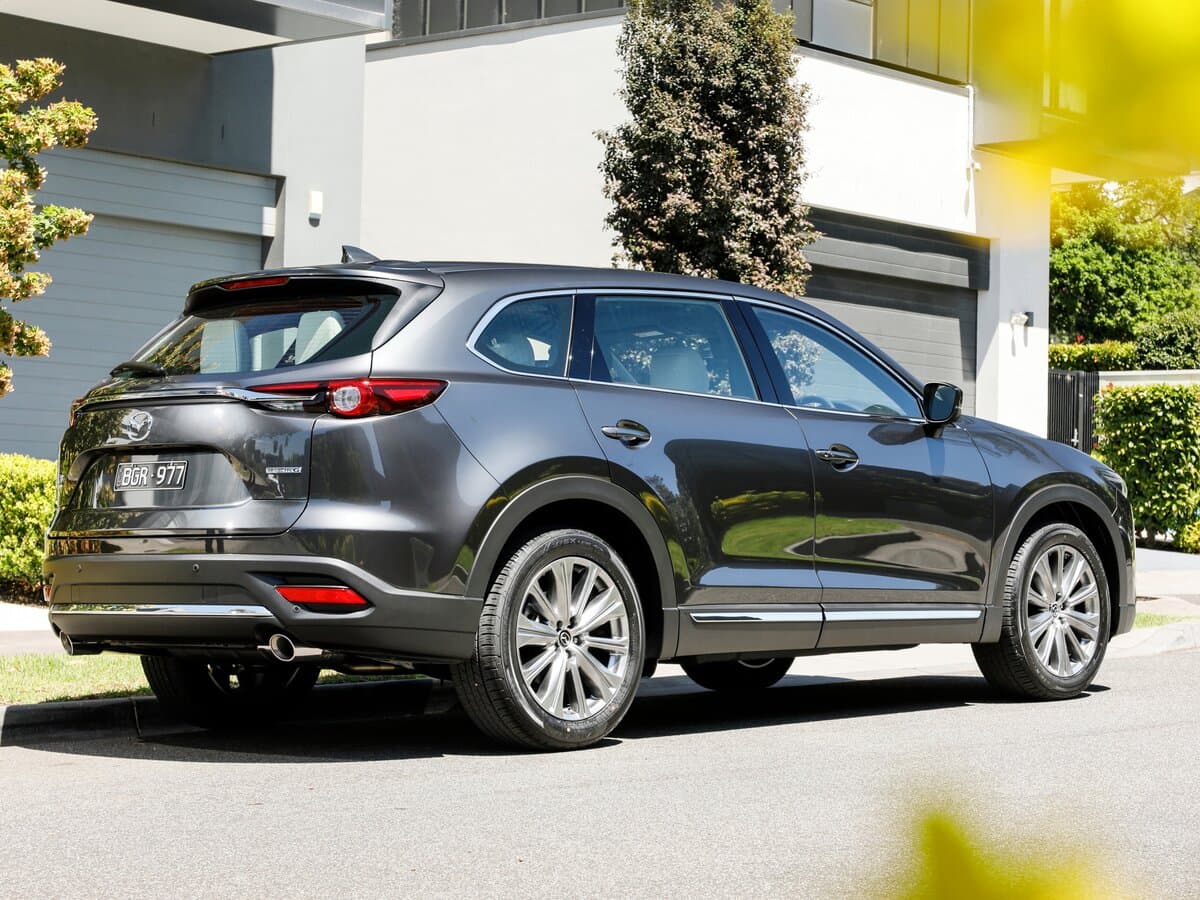 Mazda CX-9 II Restayling — 3/4 arxadan