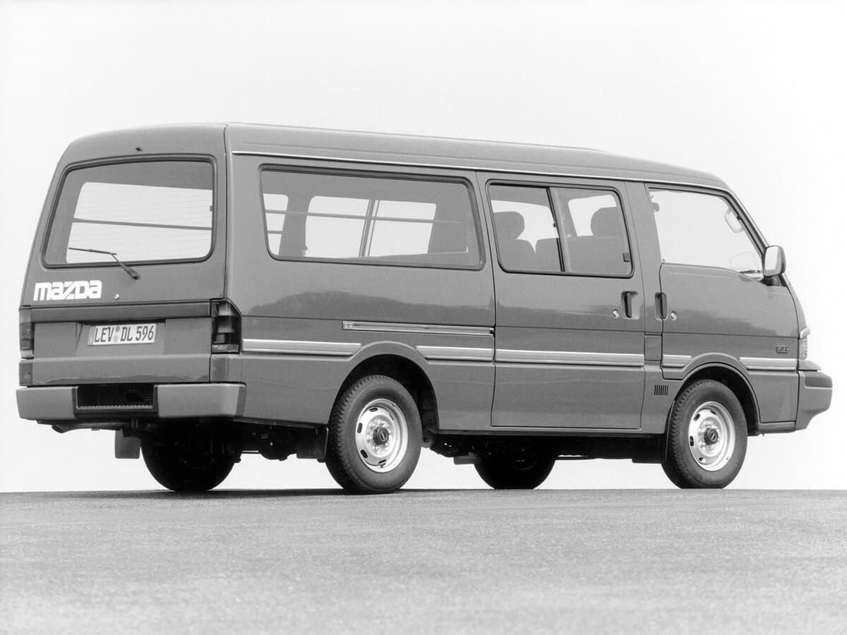 Mazda E-Series 1983 – 1999 — 3/4 arxadan