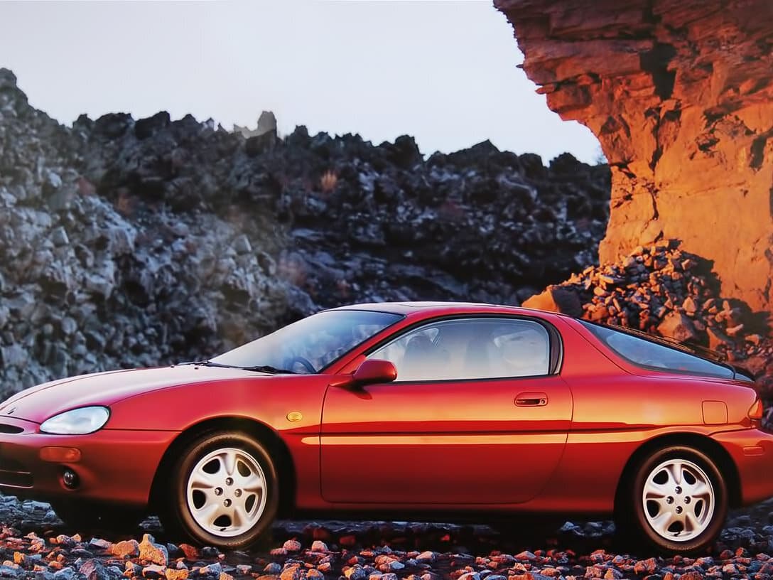Mazda Eunos Presso 1991 – 1998 — Yandan