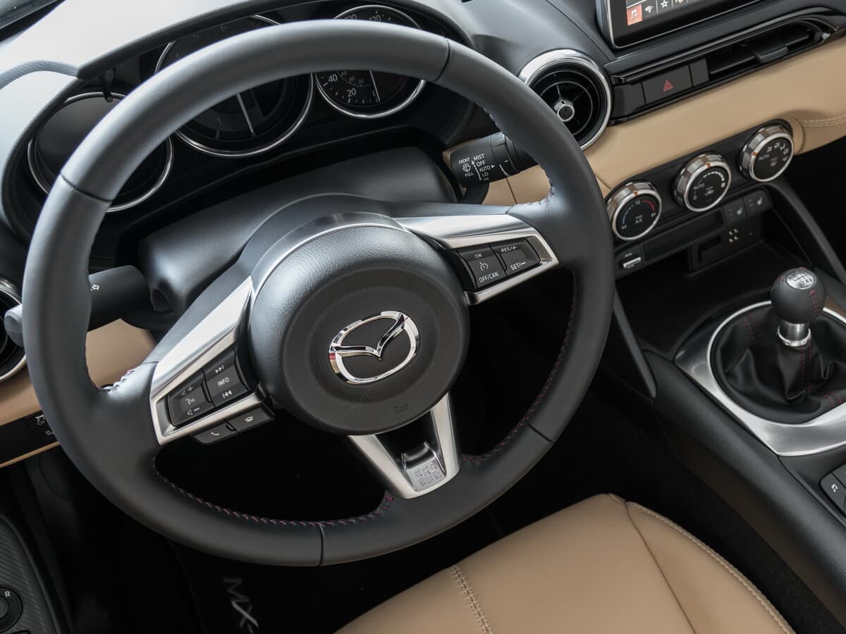 Mazda MX-5 IV (ND) — Sükan