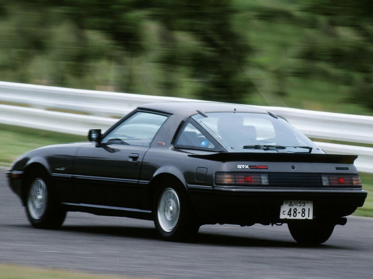 Mazda Savanna RX-7 I (SA) Restayling — 3/4 arxadan