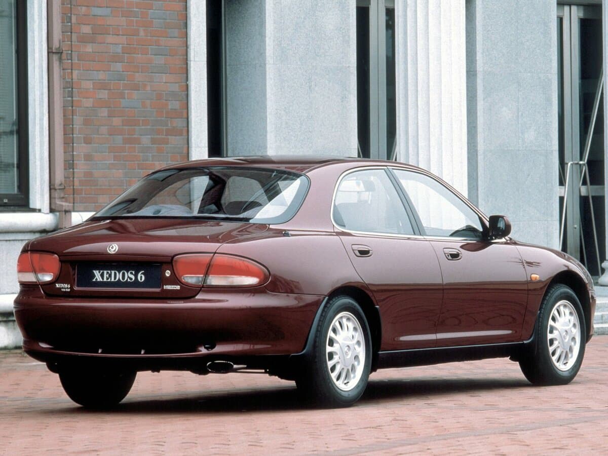 Mazda Xedos 6 1992 – 2000 — 3/4 arxadan