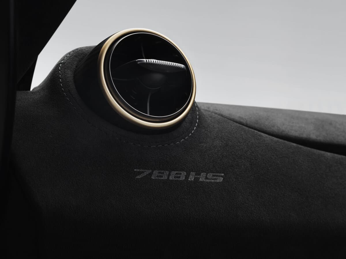 McLaren 788HS 2026 – indiyədək — Salon, öndən