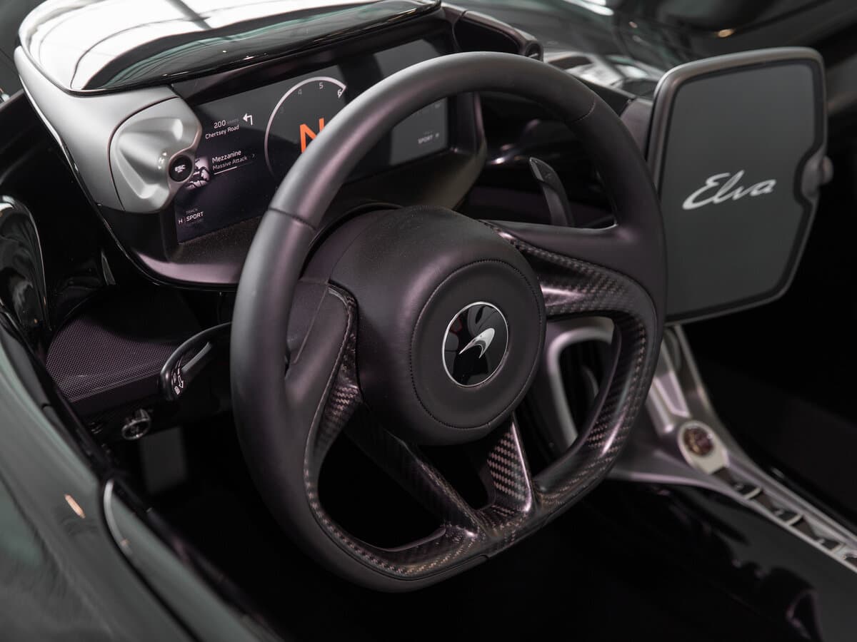 McLaren Elva 2020 – 2023 — Sükan