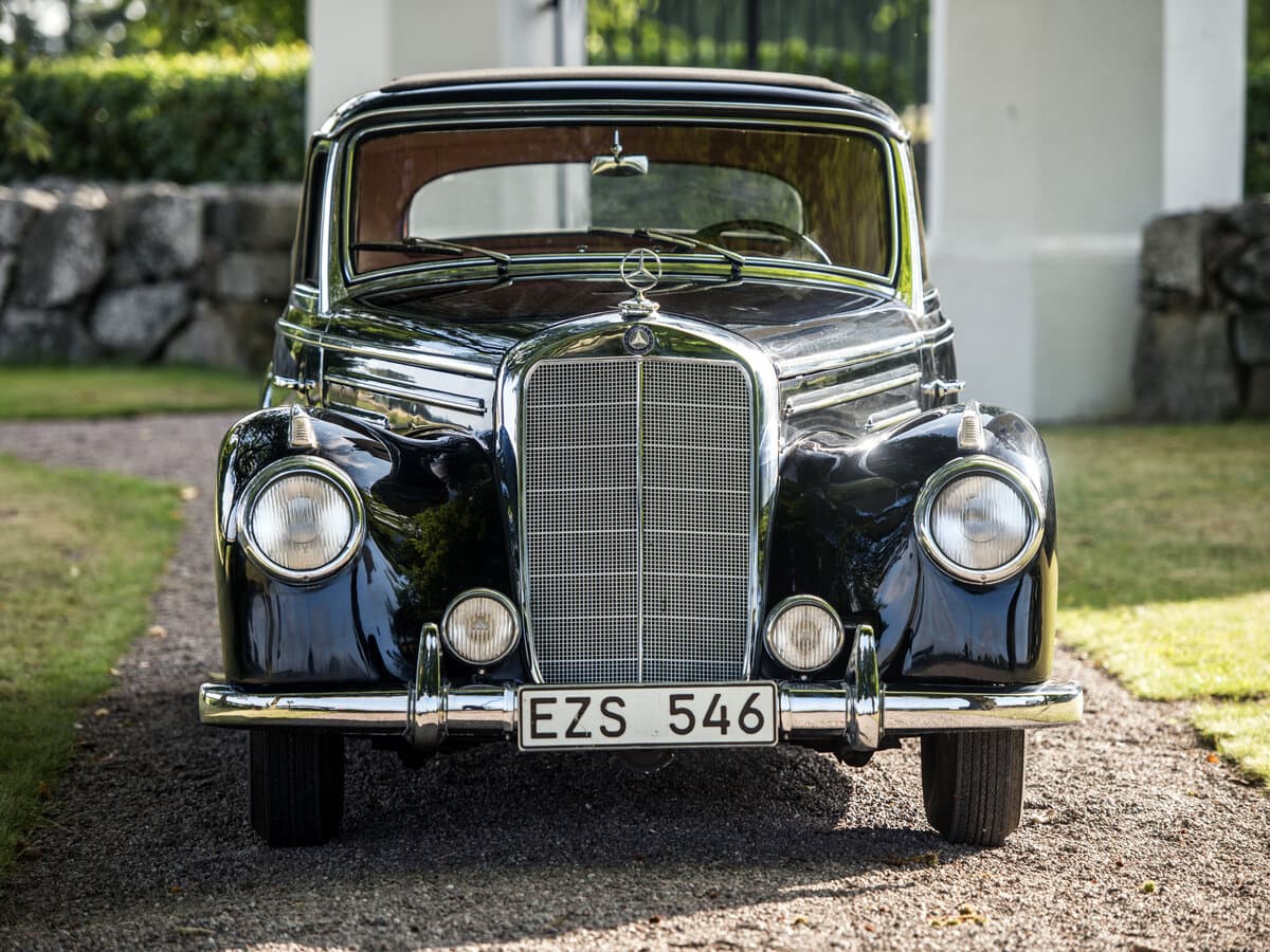 Mercedes-Benz 220 (W187) 1951 – 1955 — Öndən