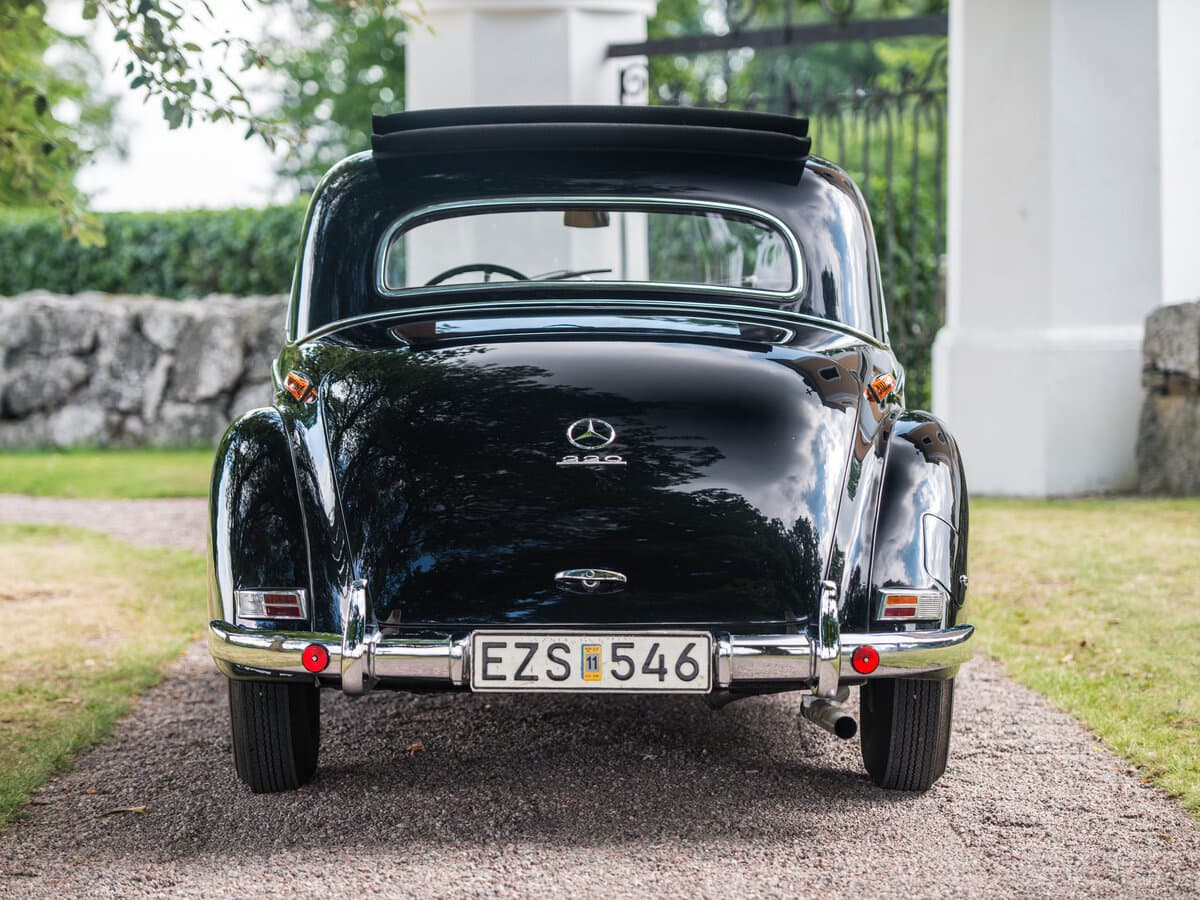 Mercedes-Benz 220 (W187) 1951 – 1955 — Arxadan