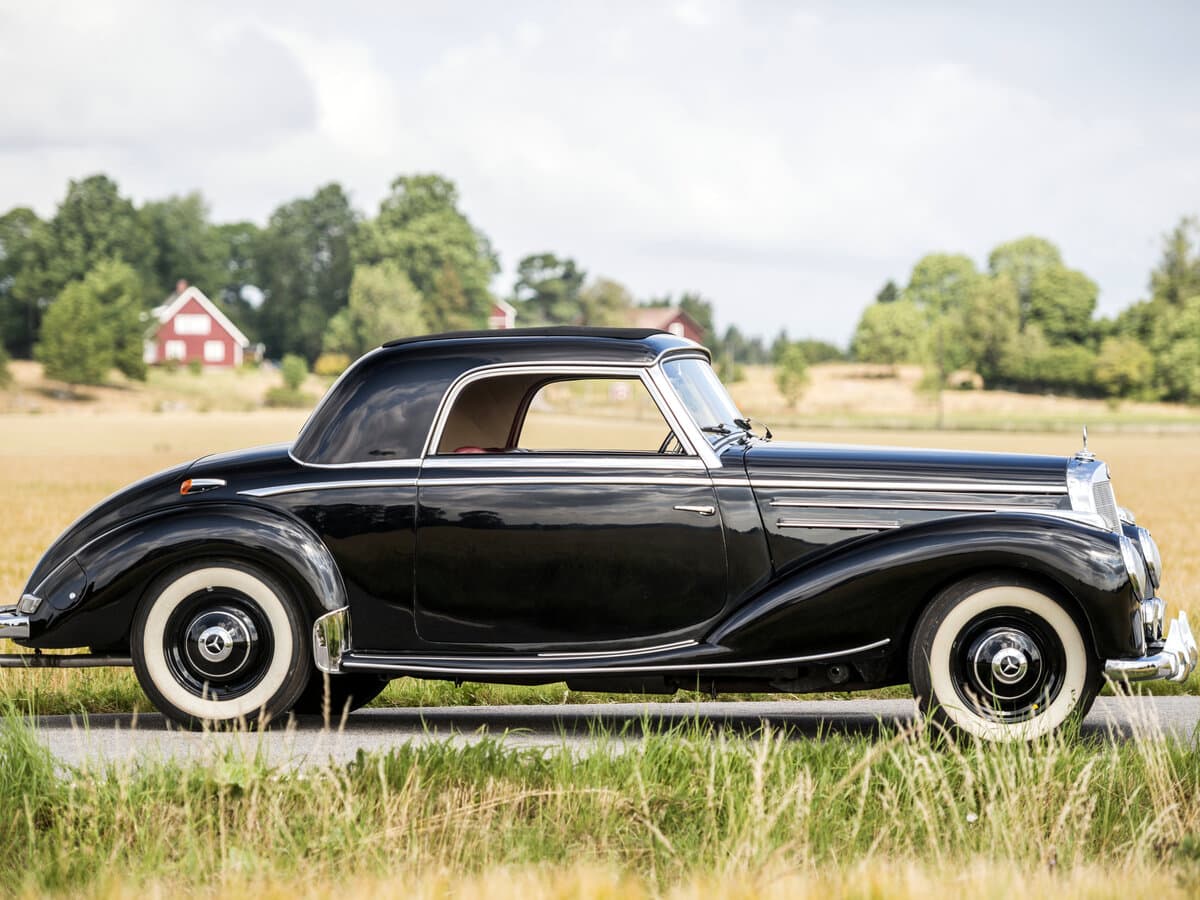Mercedes-Benz 220 (W187) 1951 – 1955 — Yandan