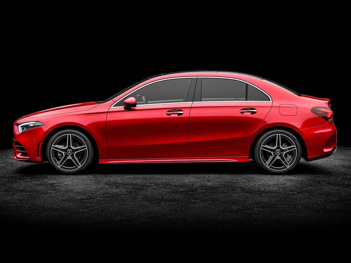 Mercedes-Benz A-Klass IV (W177) — Yandan