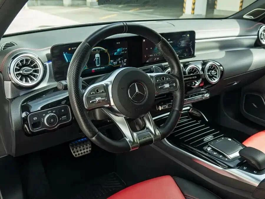 Mercedes-Benz A-Klass AMG II (W177) Restayling — Sükan
