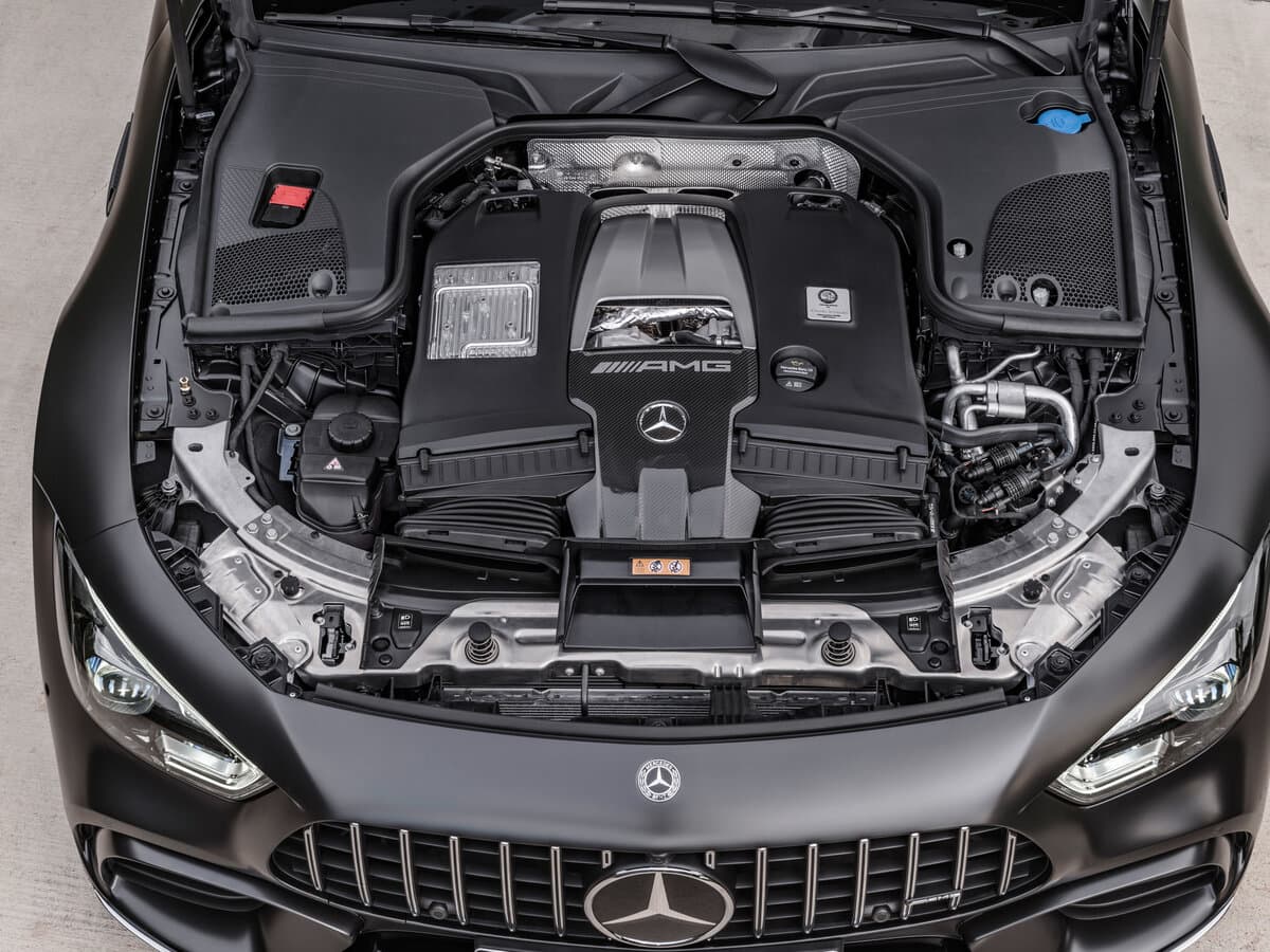 Mercedes-Benz AMG GT 4-Door Coupe I — Salon, arxadan