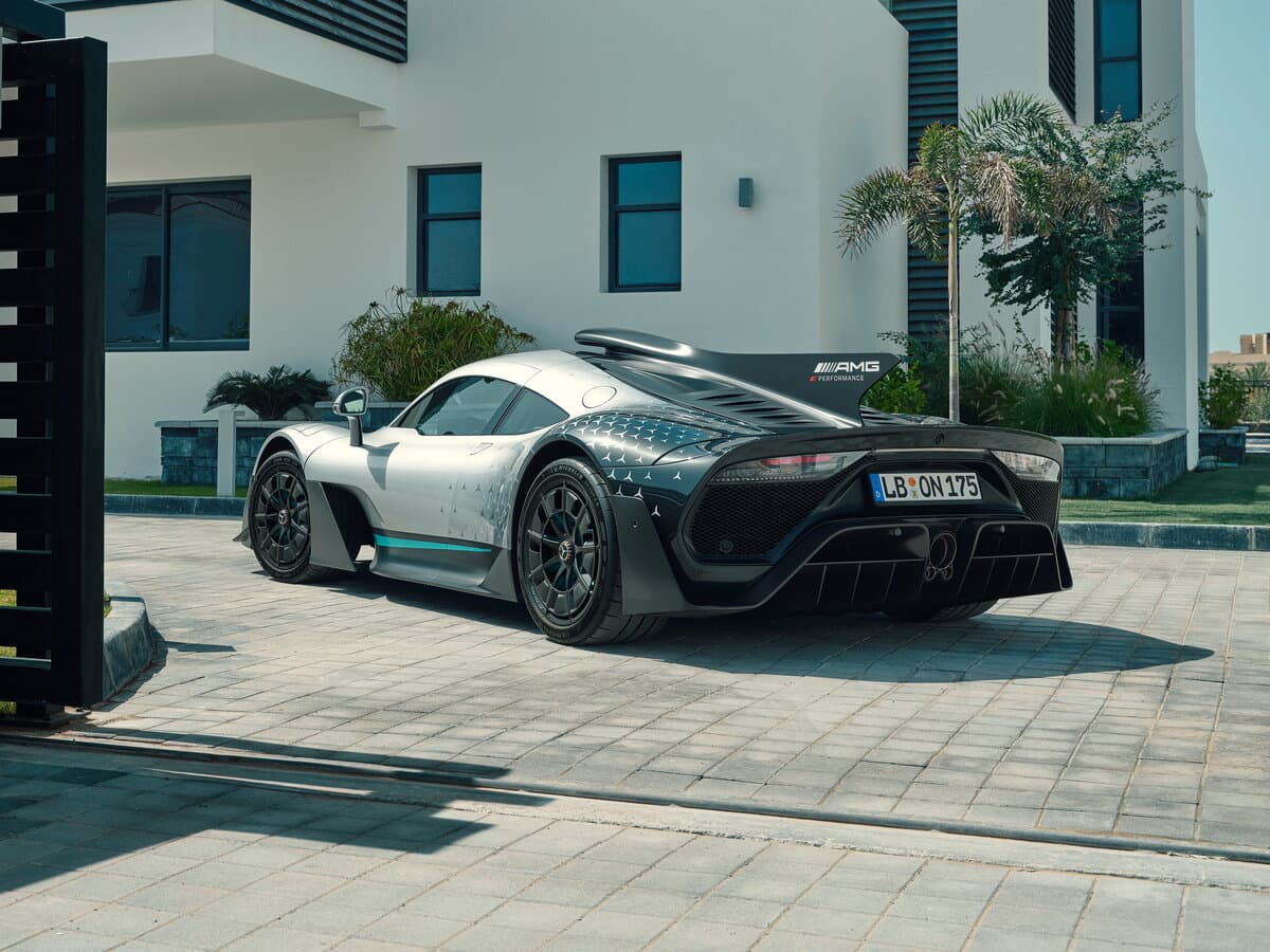 Mercedes-Benz AMG ONE 2022 – indiyədək — 3/4 arxadan