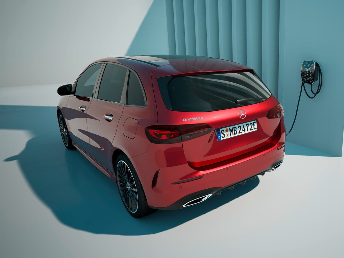 Mercedes-Benz B-Klass III (W247) Restayling — 3/4 arxadan