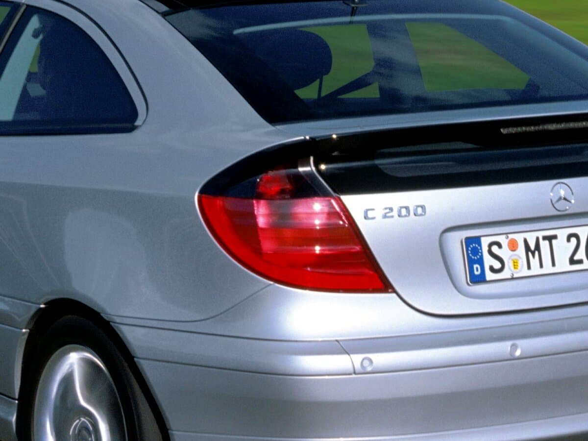 Mercedes-Benz C-Klass II (W203) — Detal