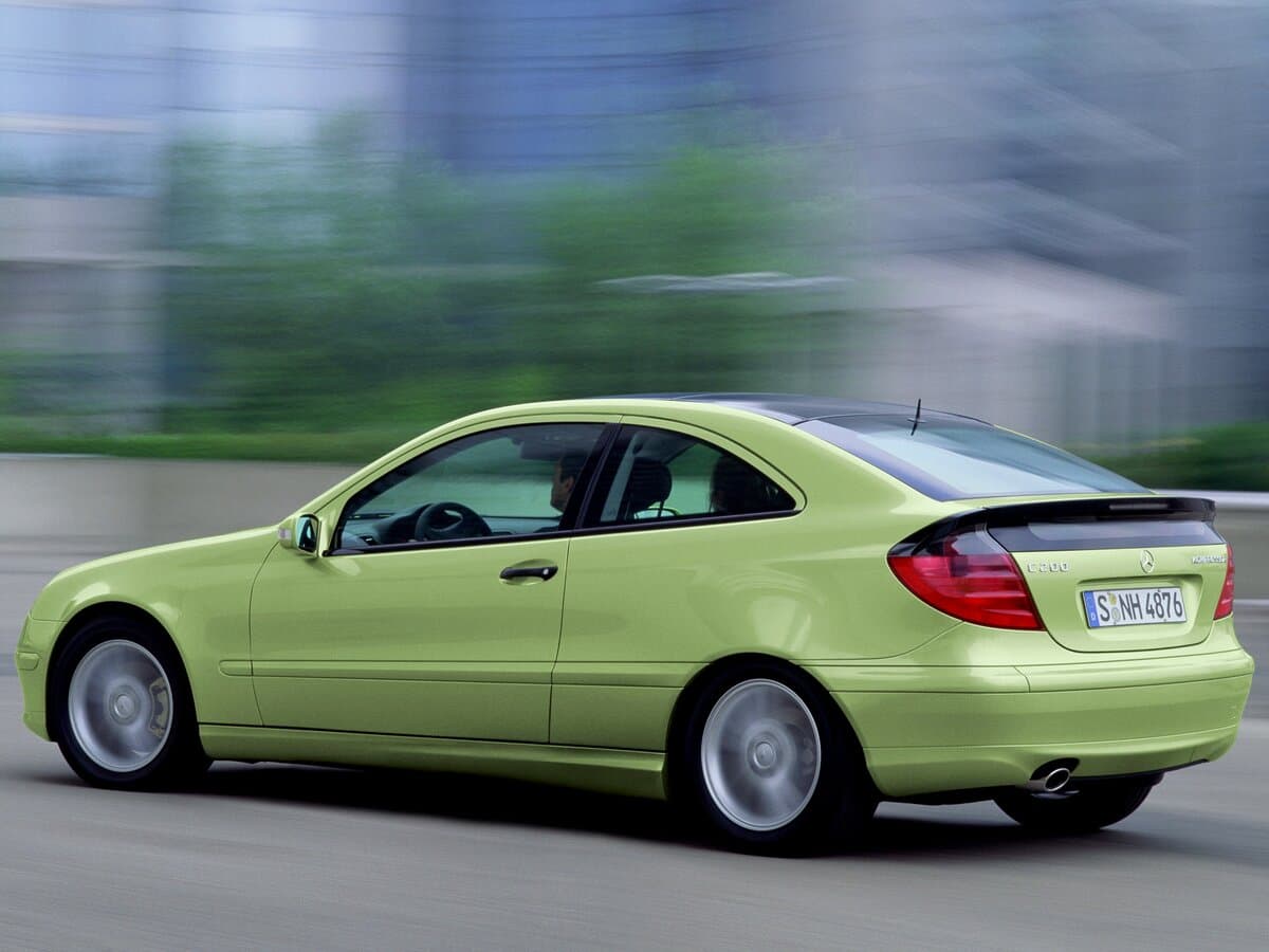 Mercedes-Benz C-Klass II (W203) — 3/4 arxadan