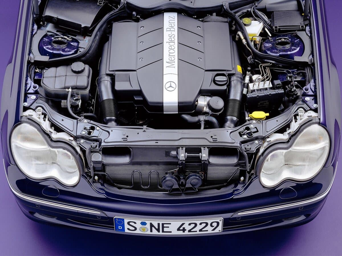 Mercedes-Benz C-Klass II (W203) — Salon, öndən