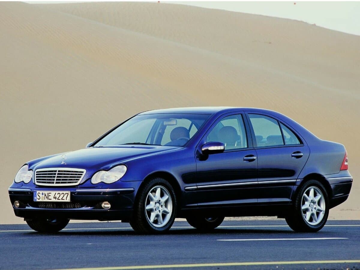 Mercedes-Benz C-Klass II (W203) — Yandan