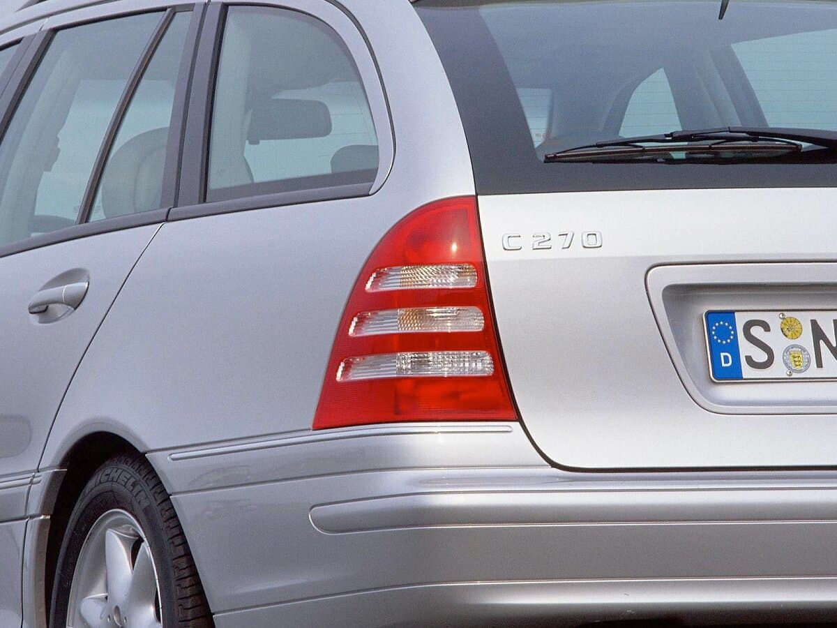 Mercedes-Benz C-Klass II (W203) — Detal
