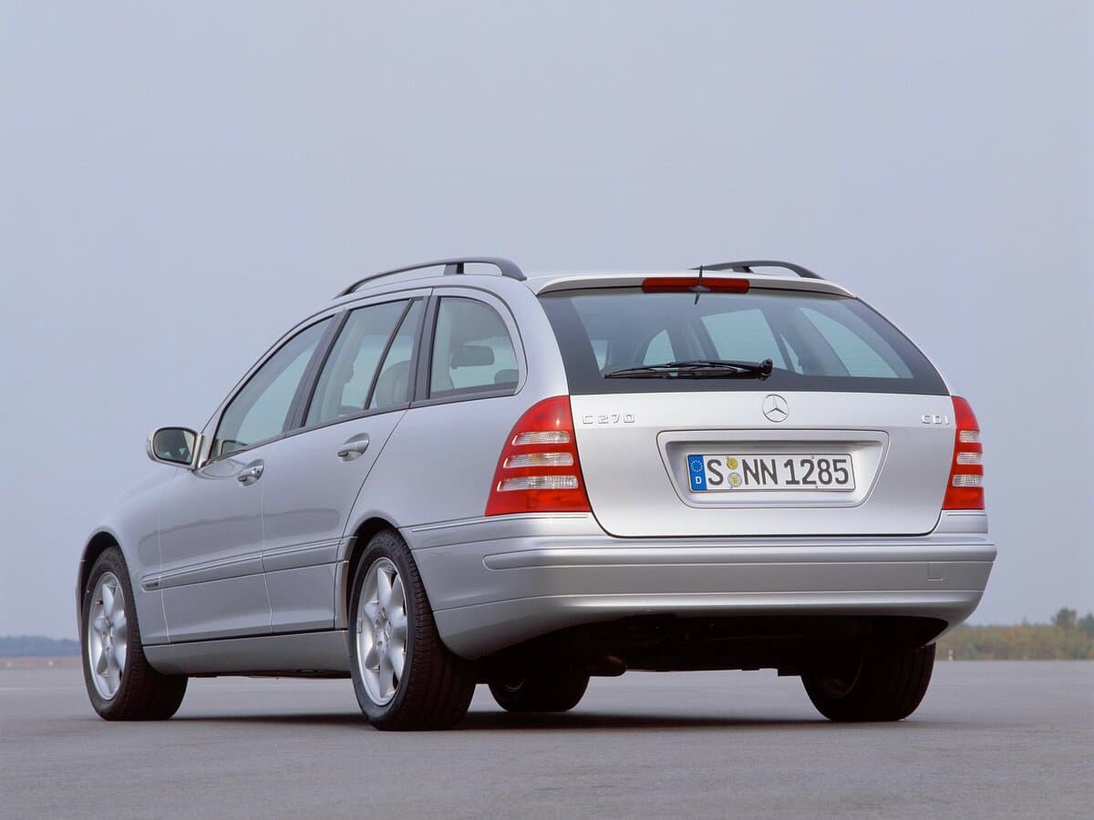 Mercedes-Benz C-Klass II (W203) — 3/4 arxadan