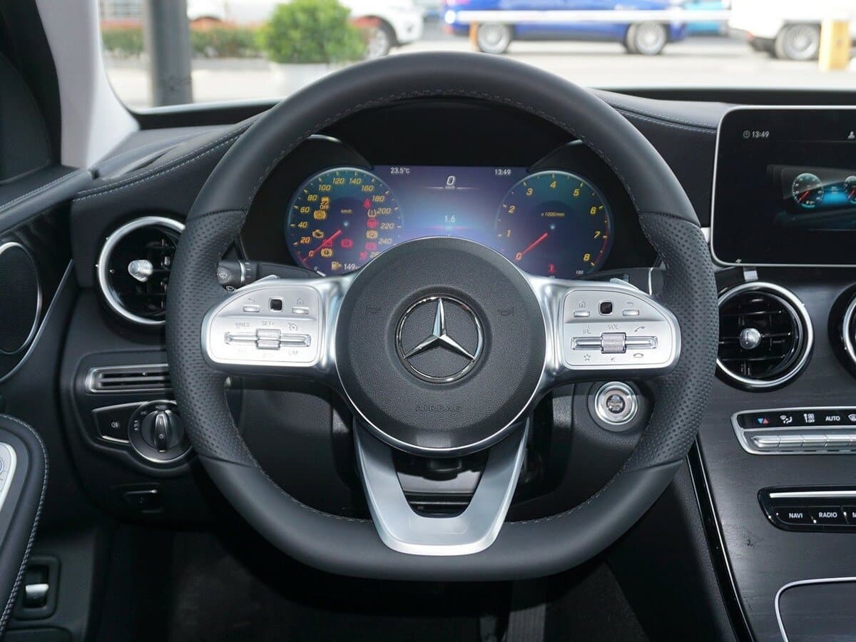 Mercedes-Benz C-Klass IV (W205) Restayling — Sükan