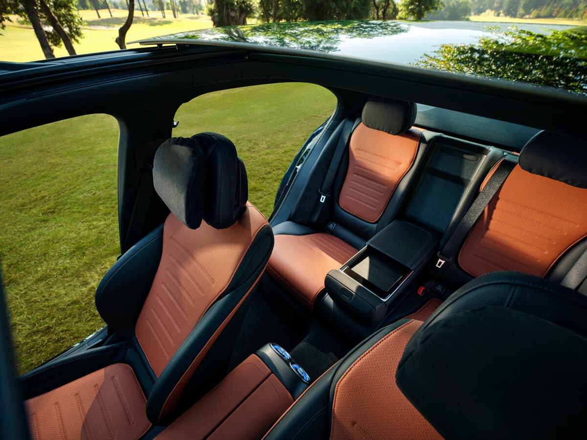 Mercedes-Benz C-Klass V (W206) — Salon, arxadan