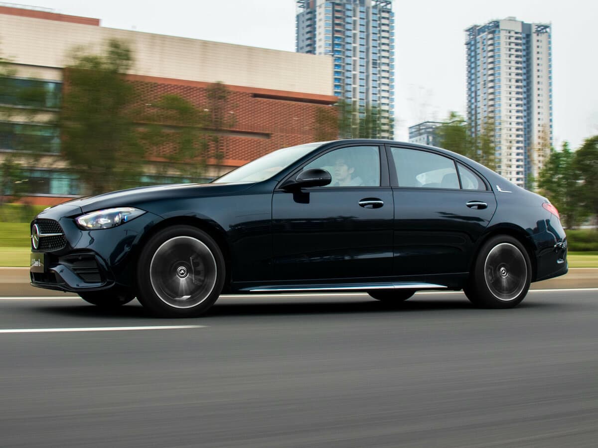 Mercedes-Benz C-Klass V (W206) — Yandan