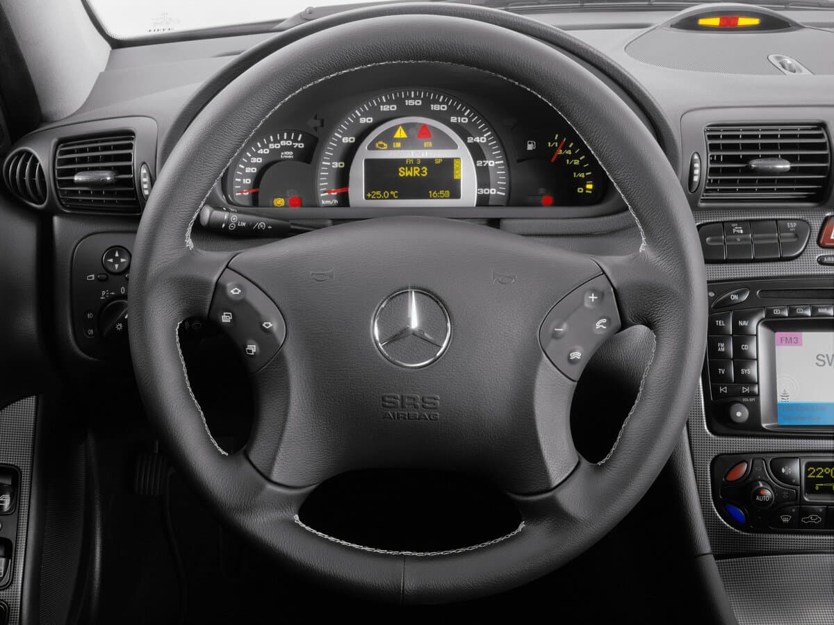 Mercedes-Benz C-Klass AMG II (W203) — Sükan