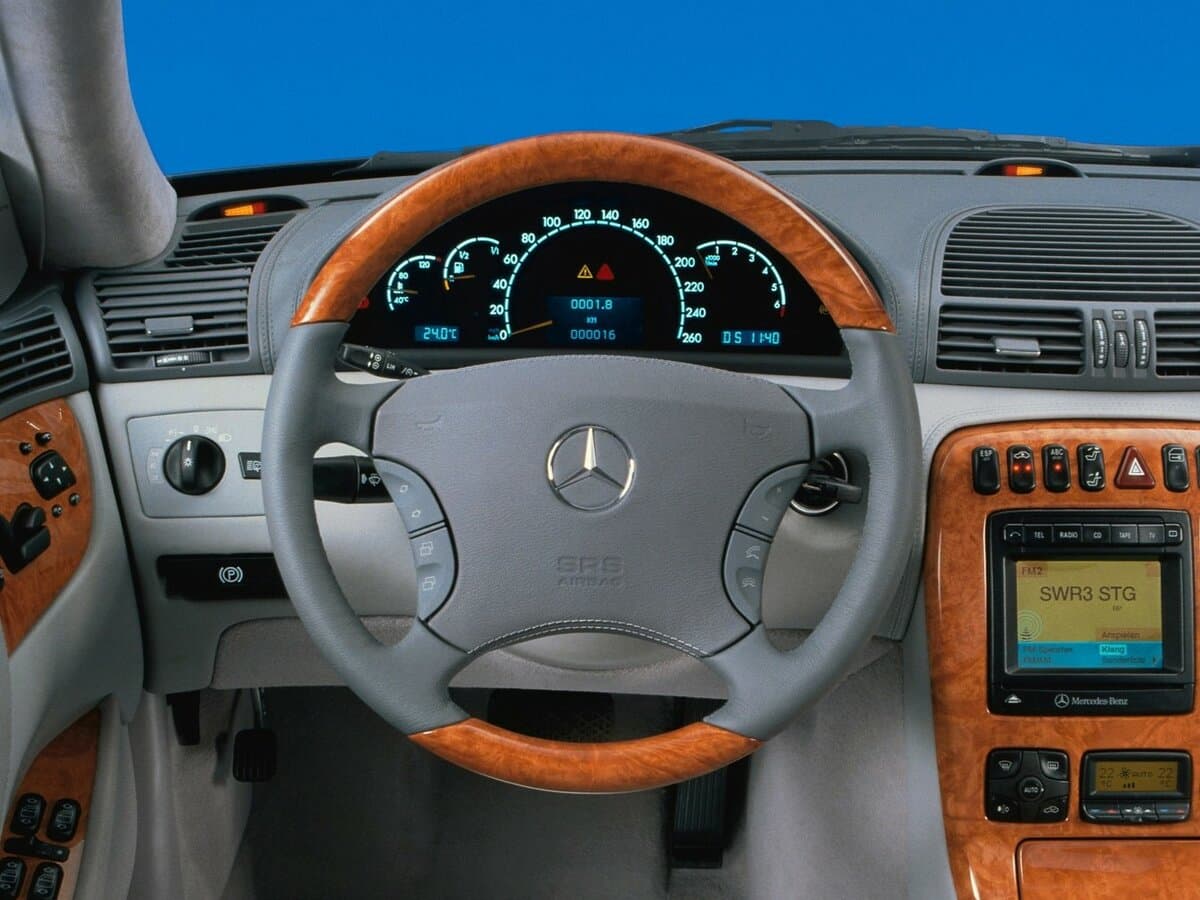 Mercedes-Benz CL-Klass II (C215) — Sükan