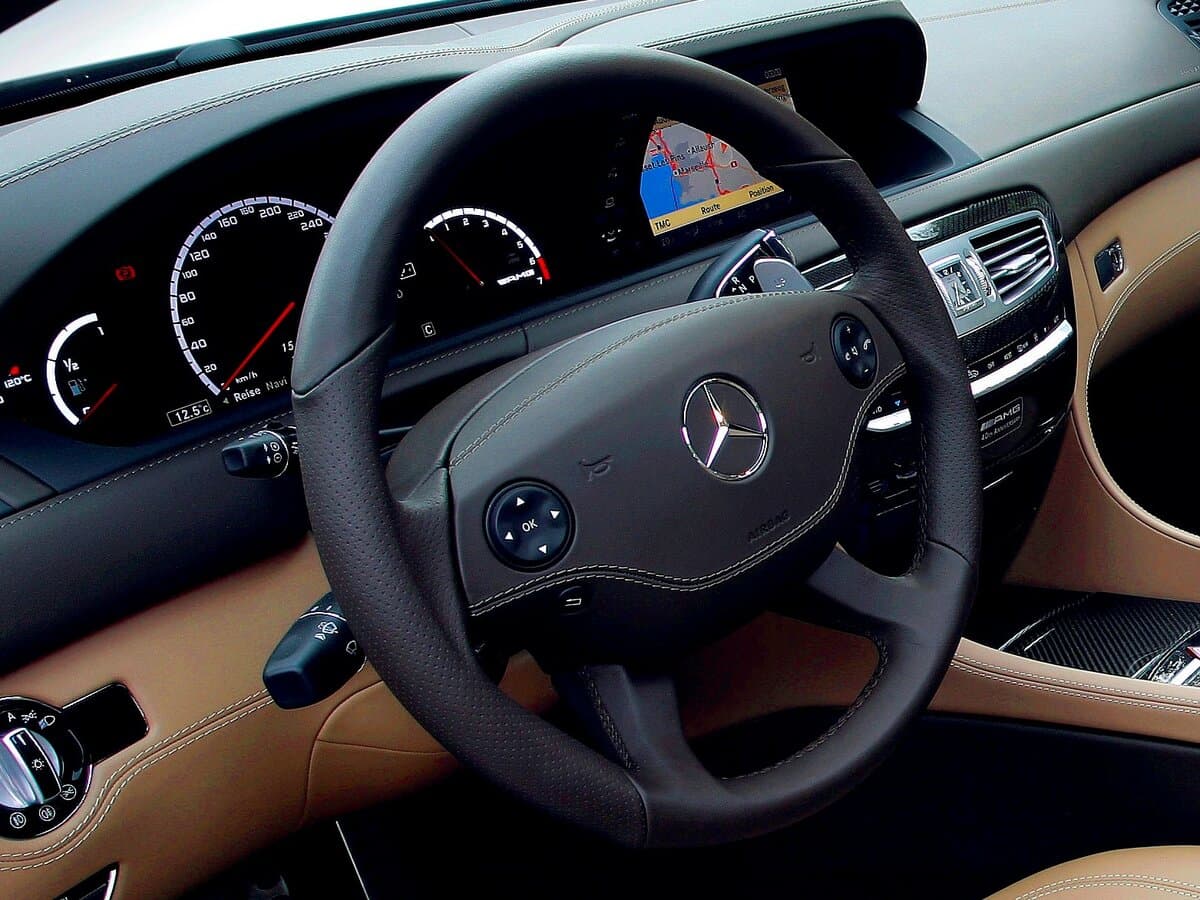 Mercedes-Benz CL-Klass AMG II (C216) — Sükan