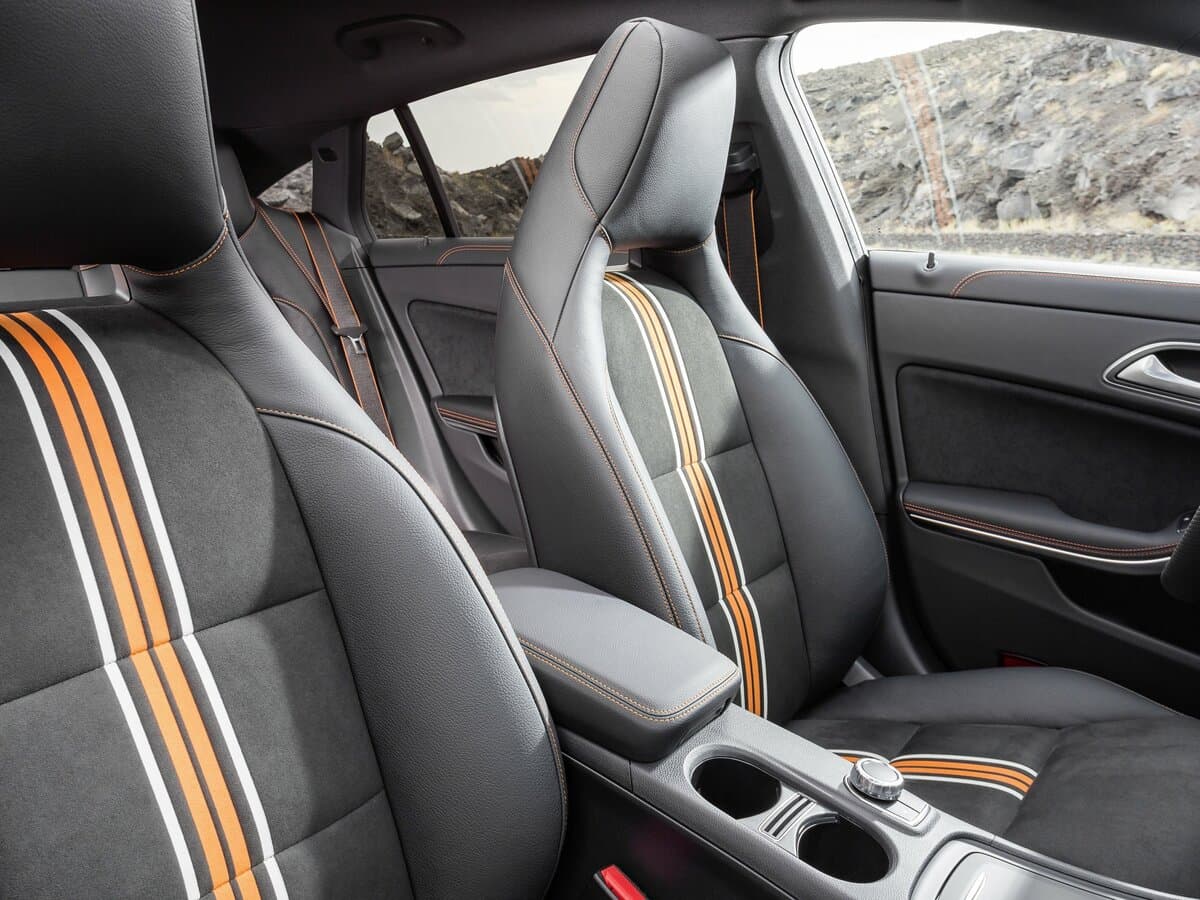 Mercedes-Benz CLA I (C117, X117) — Salon, arxadan