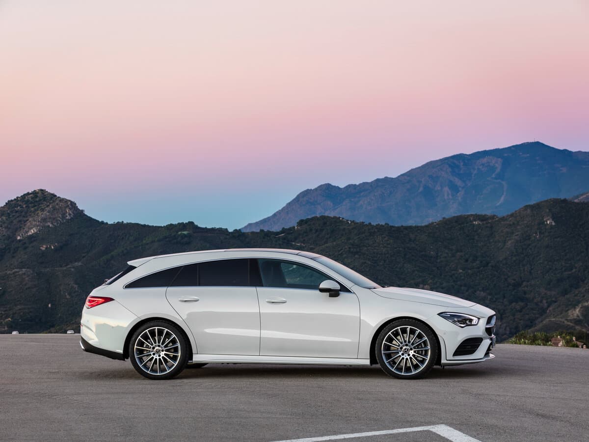 Mercedes-Benz CLA II (C118, X118) — Yandan