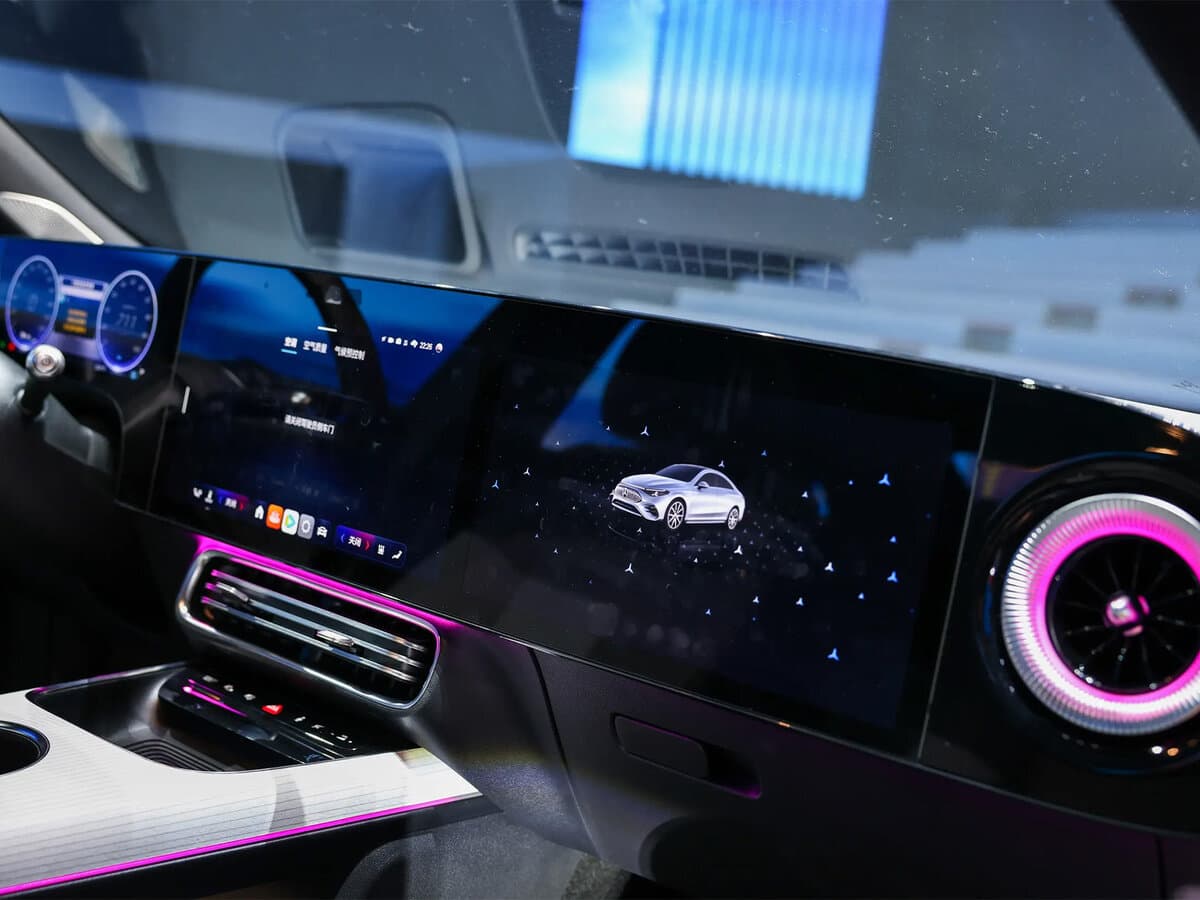 Mercedes-Benz CLA III (C174, X174) — Salon, öndən