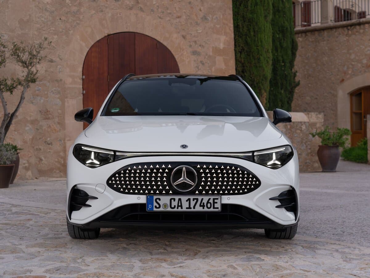 Mercedes-Benz CLA III (C174, X174) — Öndən