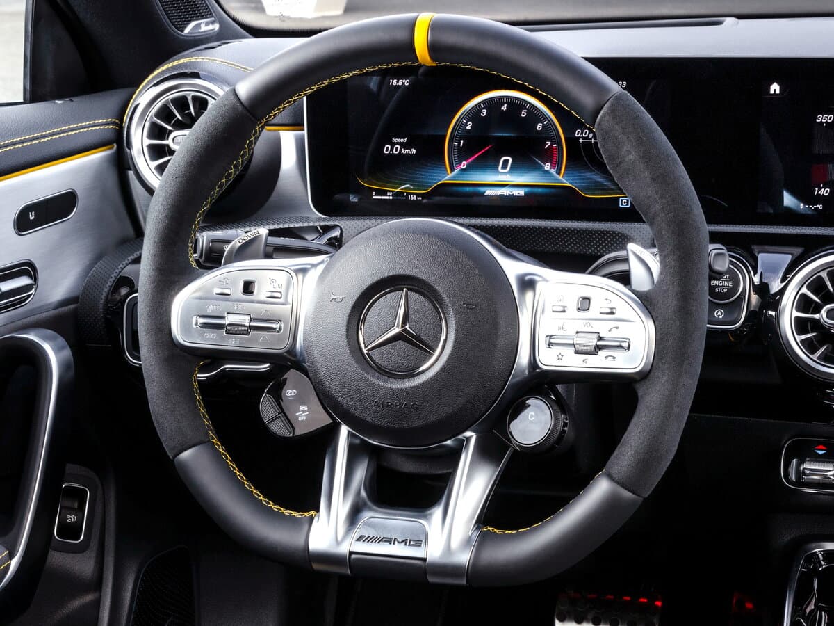 Mercedes-Benz CLA AMG II (C118, X118) — Sükan