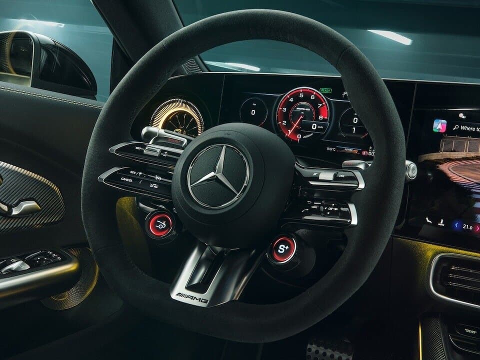 Mercedes-Benz CLA AMG III (C174, X174) — Sükan